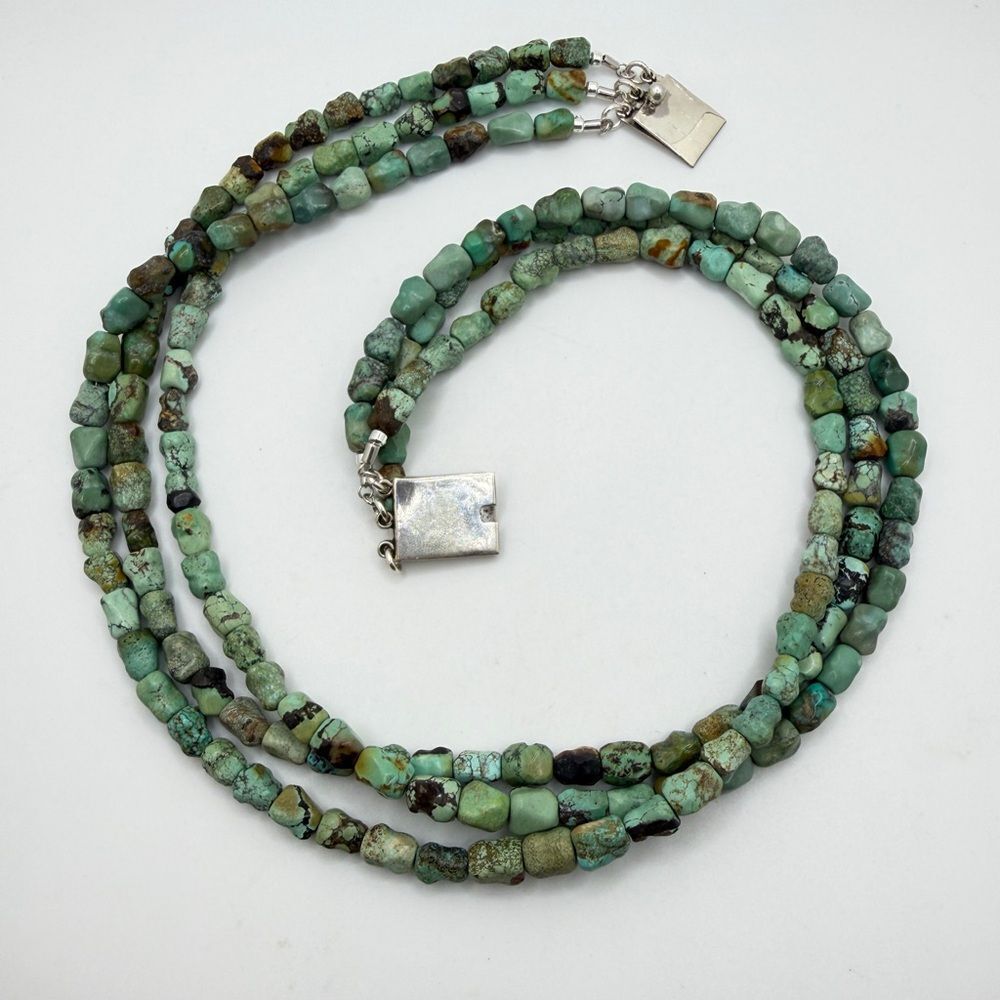 22" Three strands of SOLID Turquoise beads w/ vintage 925 TAXCO clasp! - Picture 3 of 15